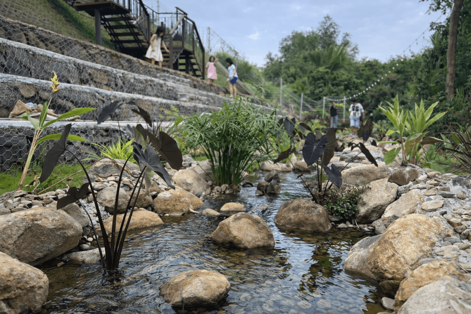 Suối tại Heali Garden
